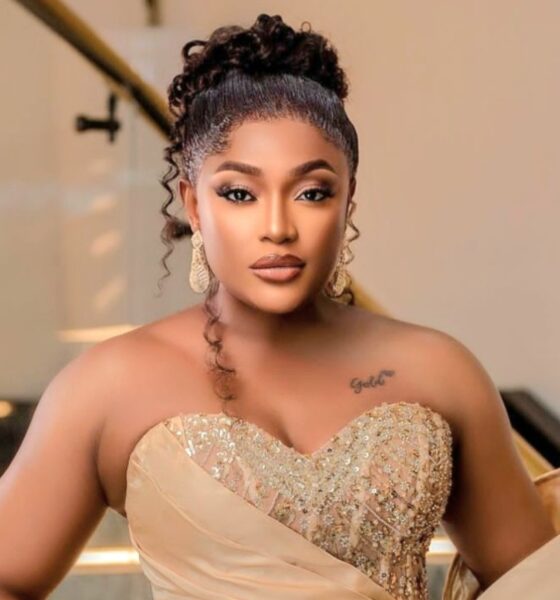 Lizzy Gold Biography: Age, Net Worth, Religion, Career